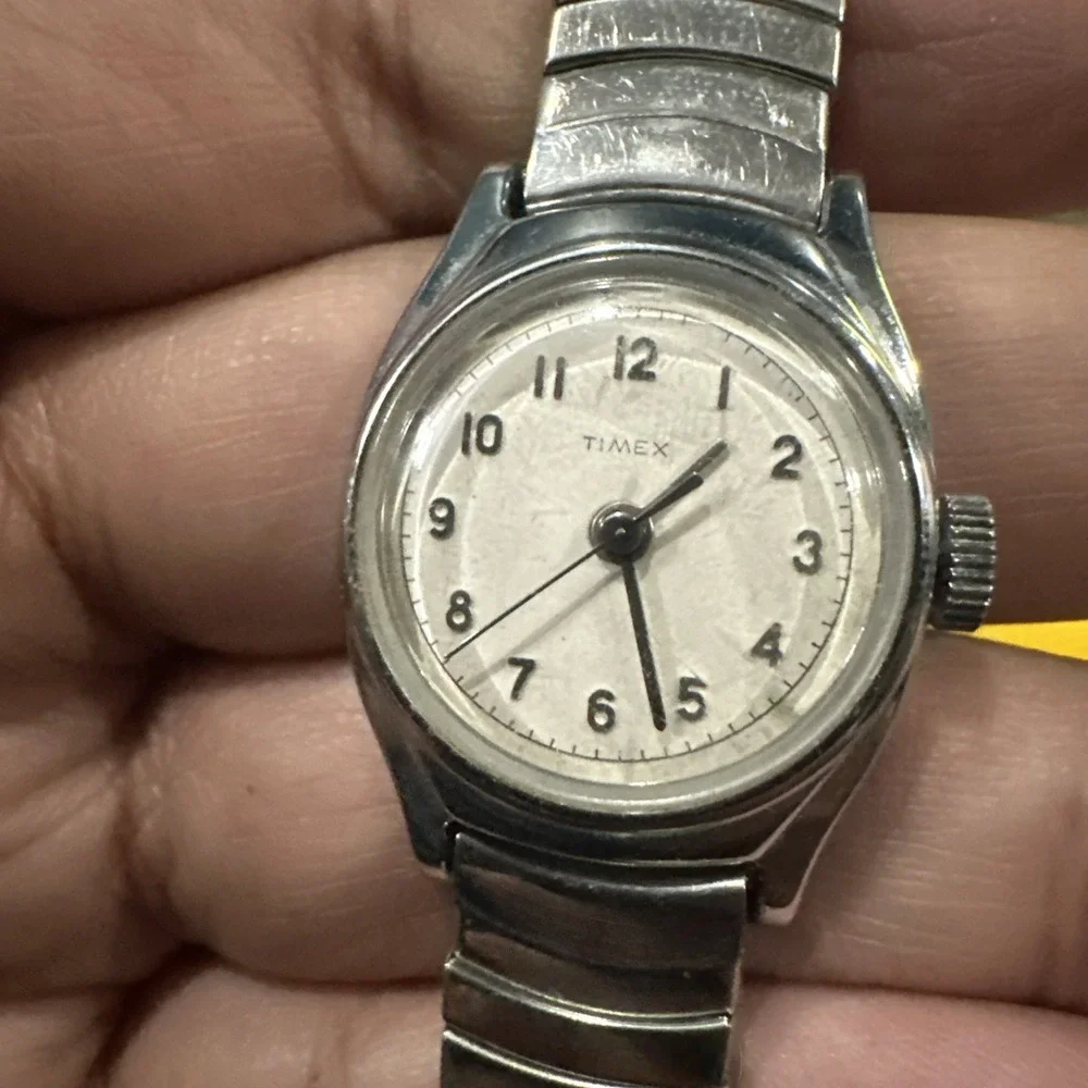 Works Vintage Timex Watch Women Silver White Dial Manual Wind 24mm Fit 6.25in